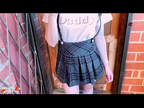 ❤️ Schoolgirl Sucks ya dick miri emi na iberibe kama klaasị. Mmekọahụ