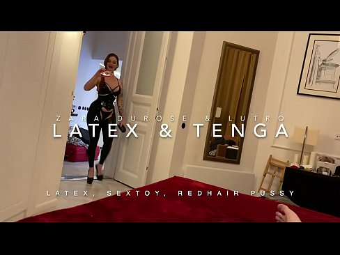 ❤️ Nwa nkịrịkọ na-acha uhie uhie yi uwe latex nke nnochi anya Mmekọahụ