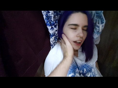 ❤️ Achọtara nwanne m nwanyị na kọbọd ma nyere ya aka Mmekọahụ